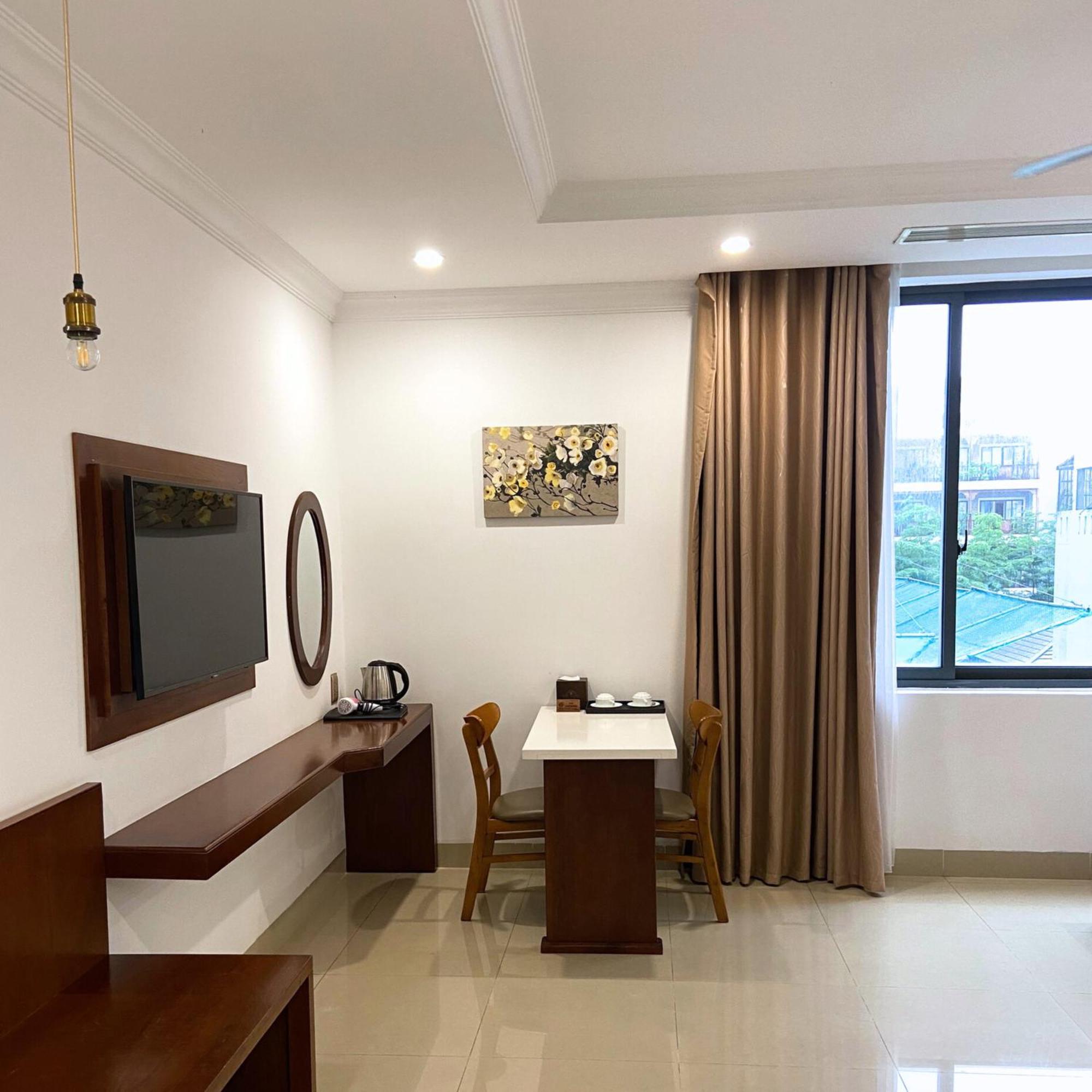 Kiwi Hotel&Cafe Da Nang Buitenkant foto